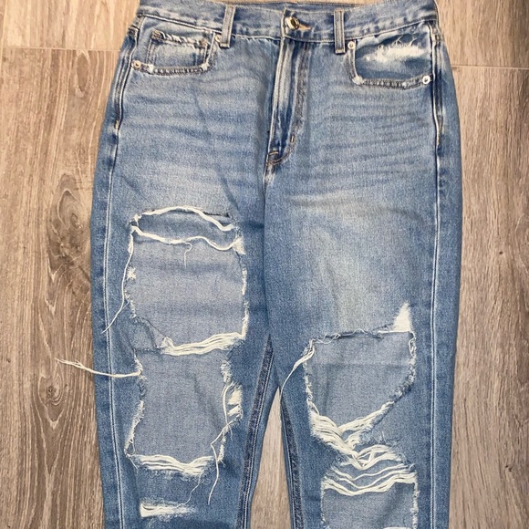 American eagle mom jeans with rips - Picture 2 of 4